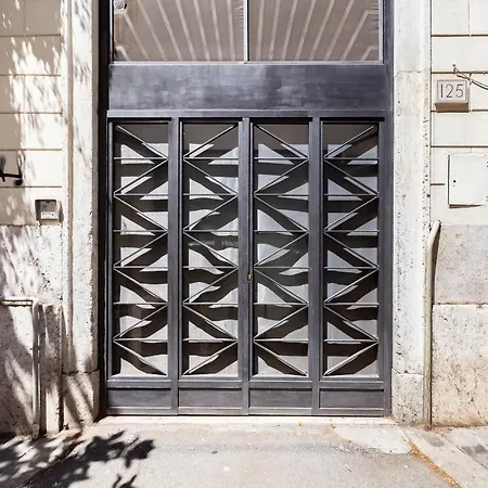 Spacious Loft In The Heart Of アパート ローマ