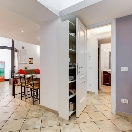 Spacious Loft In The Heart Of ローマ