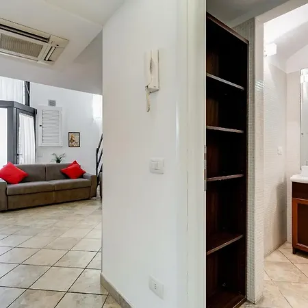 Spacious Loft In The Heart Of