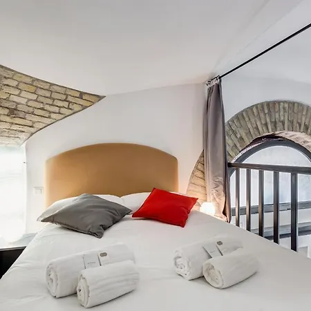 Spacious Loft In The Heart Of ローマ